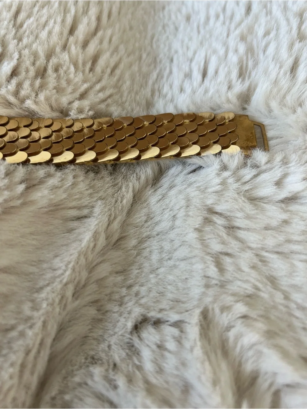 N/A shimmering gold